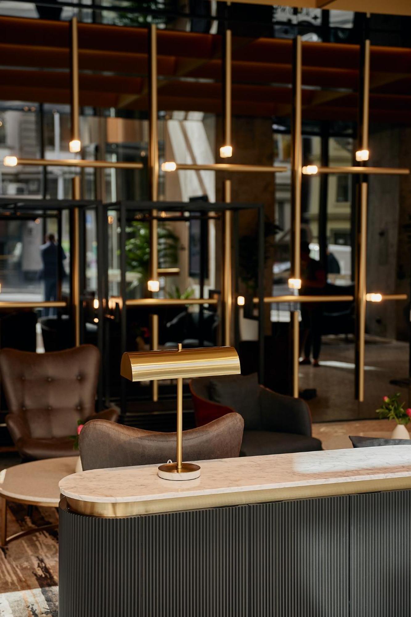 Meriton Suites Melbourne Eksteriør billede The interior of the lounge